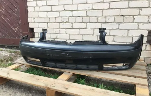 Volkswagen Golf IV Front bumper