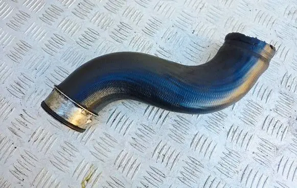 Mercedes-Benz S W221 Intercooler hose/pipe A2215281582