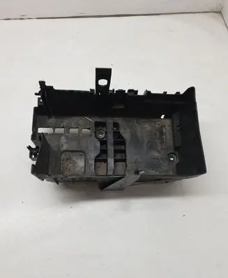 Battery tray