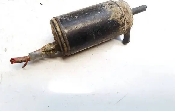 Volkswagen Golf III Windscreen/windshield washer pump