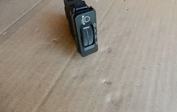 Mercedes-Benz ML W163 Headlight level height control switch A1638200010 MERCEDESBENZ 40402
