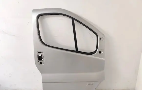 Opel Vivaro Front door