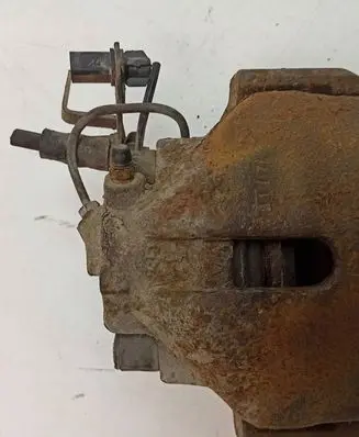 Skoda Superb B5 (3U) Front brake caliper 23177