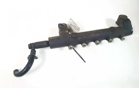 Nissan X-Trail T30 Fuel main line pipe