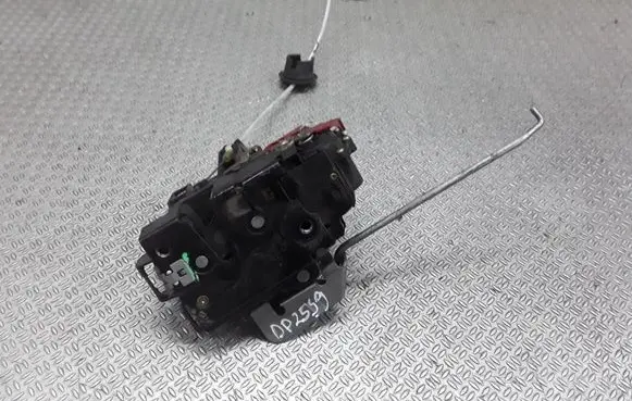 Audi A4 S4 B6 8E 8H Front door lock 8E1837016C