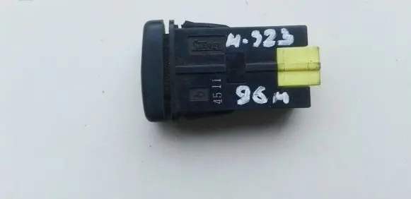 Fog light switch