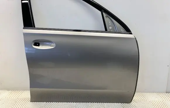 Mercedes-Benz GLE W167 Front door 