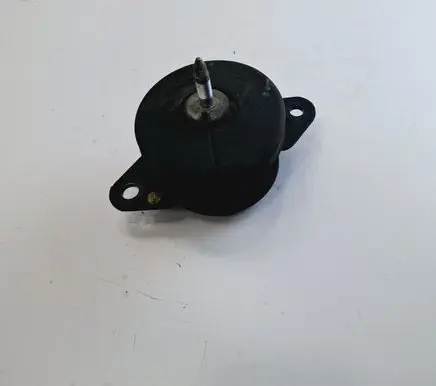 Nissan e-NV200 Engine mount bracket