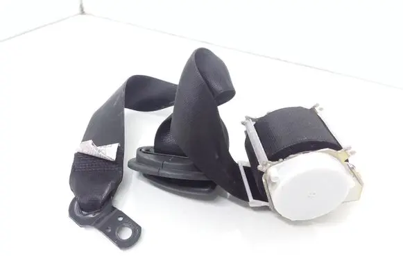 BMW X3 E83 Front seatbelt S2340071210K I000045