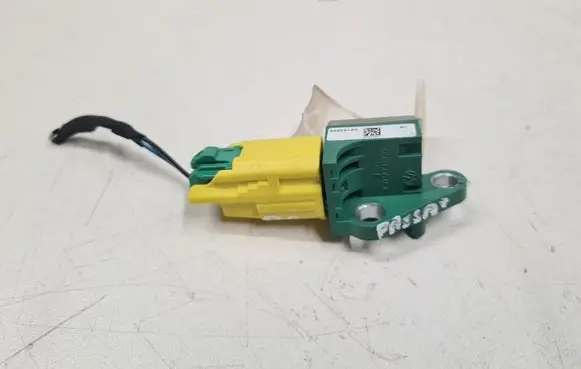 Volkswagen PASSAT B6 Airbag deployment crash/impact sensor 3C0909606