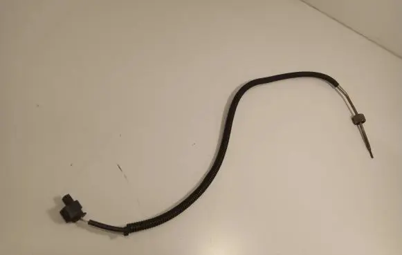 Mercedes-Benz GLC C253 Exhaust gas temperature sensor A0009059705 63011100 170913183849
