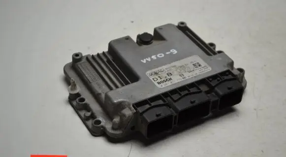 Volvo V50 Engine control unit/module 4N5112A650BA 8692329 0281011775