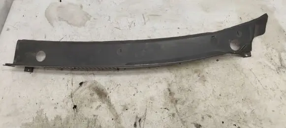 Audi A4 S4 B5 8D Wiper trim 8D1819403A