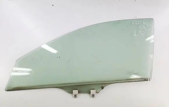 Honda Accord Front door window glass four-door