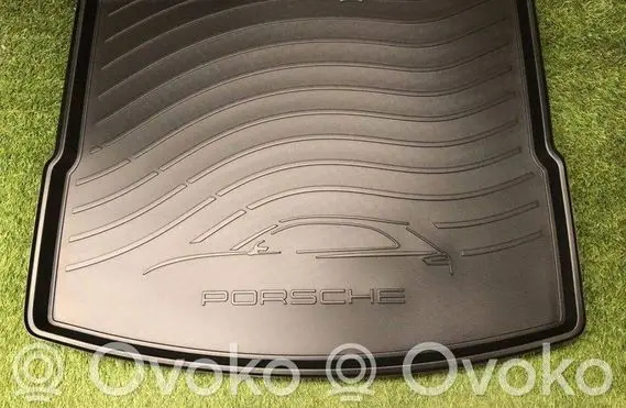 Porsche Macan (95B) Rubber trunk/boot mat liner 95B04480048