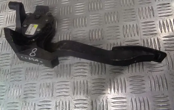 Opel Corsa C Accelerator pedal position sensor 9129423