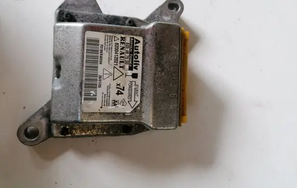 Renault Laguna II Airbag control unit/module 605487500 8200412021