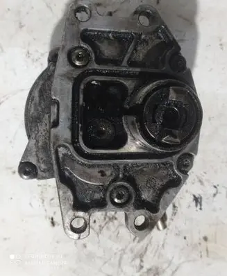 Opel Omega B2 Vacuum pump 90572860