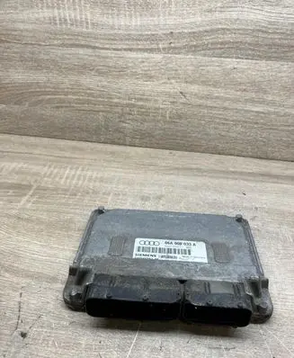 Audi A3 S3 8L Engine control unit/module 06A906033A 5WP4328706
