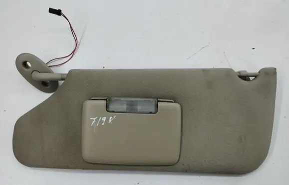 Jeep Grand Cherokee (WK) Sun visor 827766
