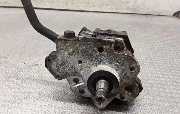 Volkswagen Crafter Fuel injection high pressure pump 059130755N 0445010125