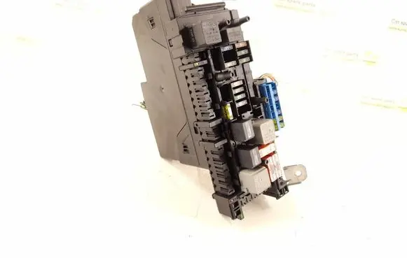 Mercedes-Benz C W204 Fuse box set 2049005003 2049065602