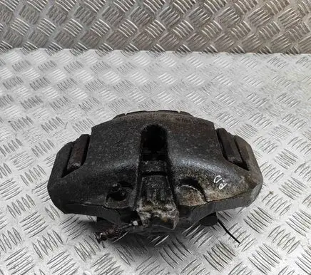 BMW 5 GT F07 Front brake caliper 6786818