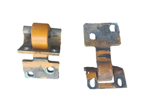 Mercedes-Benz Sprinter W901 W902 W903 W904 Rear door lower hinge A9017300037