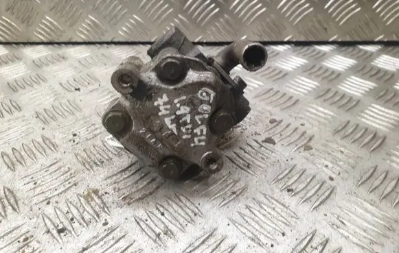 Volkswagen Golf IV Power steering pump