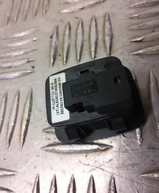 Tesla Model 3 Tailgate opening switch 30150220