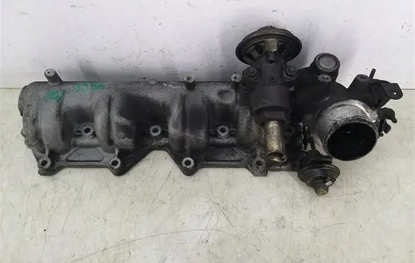 Mazda 323 Throttle body valve 