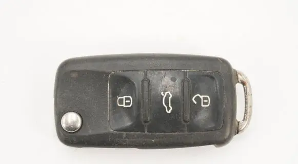 Volkswagen Golf VI Ignition key/card 5K0837202