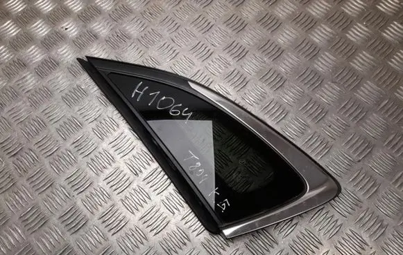 Mazda CX-30 Rear side window E9KQS01