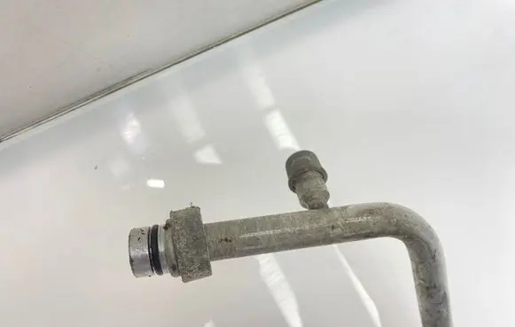 Subaru Outback Air conditioning (A/C) pipe/hose