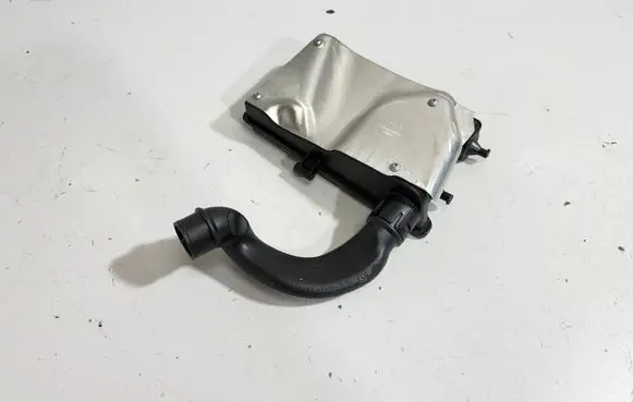 BMW X6 G06 Intake resonator 8470034