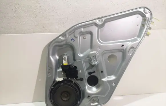 Hyundai Sonata Rear door window regulator with motor