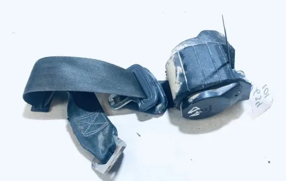 Hyundai Lantra I Rear seatbelt e2042821