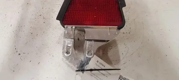 Toyota Avensis T250 Third/center stoplight E130892