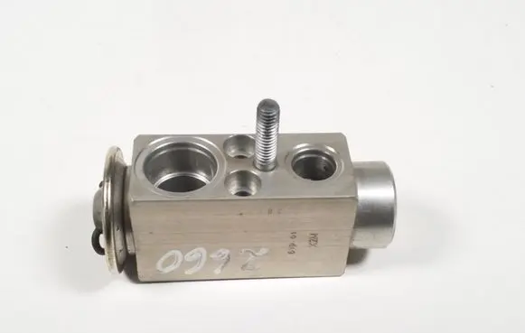 Mercedes-Benz C W204 Valve A2308300184