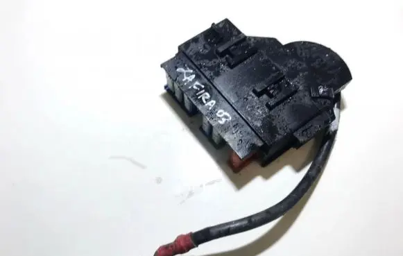 Opel Zafira A Fuse box set 9685661 968566-1