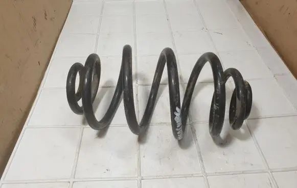 Volkswagen PASSAT B5 Rear coil spring