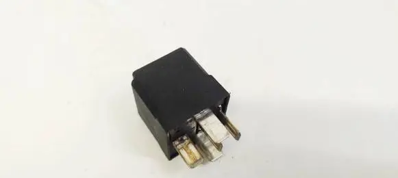 Chrysler 300 - 300C Other relay 04727370AA