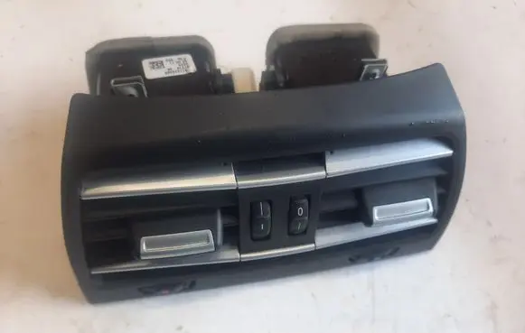 BMW 7 F01 F02 F03 F04 Rear air vent grill 9118249 64229118249
