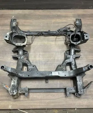 BMW X5 E70 Front subframe P677935703 T5003217