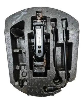 Jeep Grand Cherokee Lift Jack 04766498AA 68284639AB