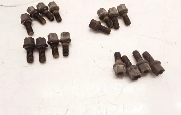 Audi 80 90 B2 Nuts/bolts 