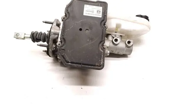 Tesla Model S Master brake cylinder 1037123-00-B