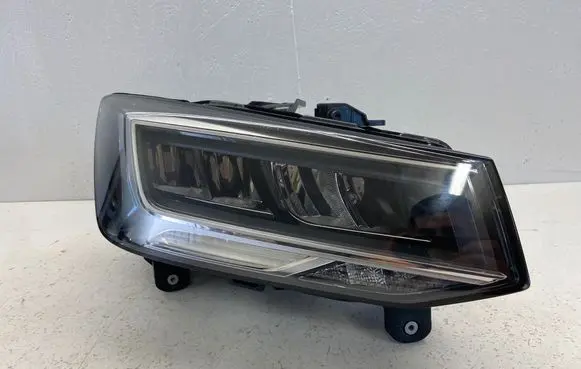Audi Q2 - Headlight/headlamp 81A941012C 31A941012C T011J02A