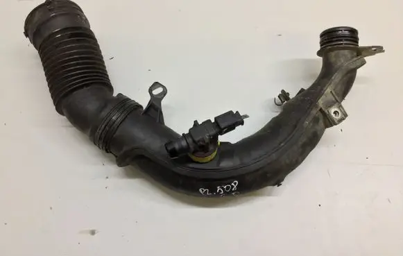 Peugeot 508 Intercooler hose/pipe 9685506980