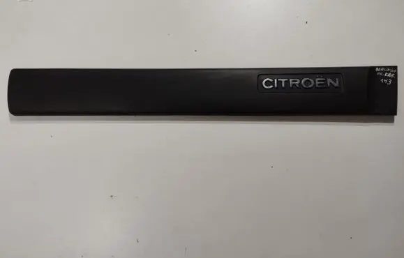 Citroen Berlingo Front door trim (molding) 9619030477